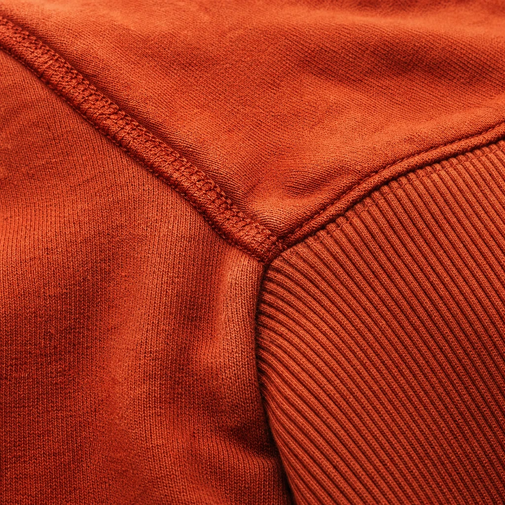 Garment-dyed cotton with tonal seam variation