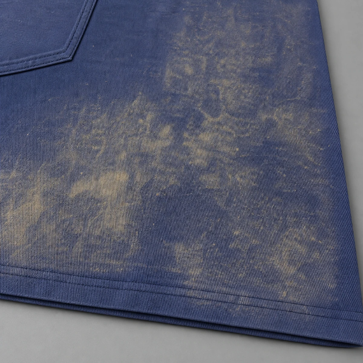 Uneven residual cast requiring neutralisation and wash-off investigation