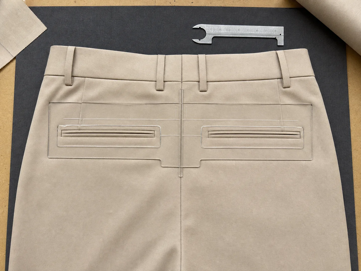Pants: closures and finish